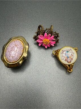 Three Vintage Scarf Clips #432SC